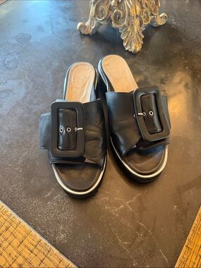 RON WHITE Black Buckle Slip-On Women’s Sandals - Unbranded